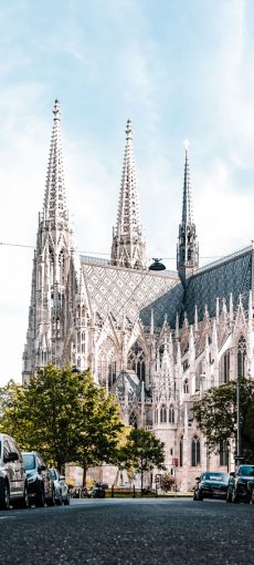 Votivkirche in 1090 Wien - Kanzlei Mag. Torsten Witt