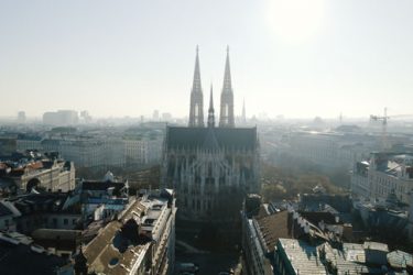 Votivkirche (1090 Wien) in der Nähe der Kanzlei